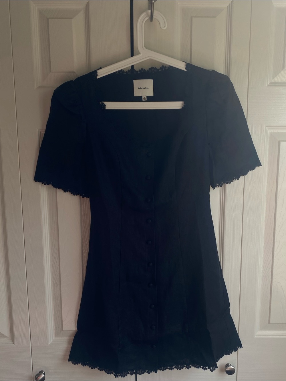 NEW Reformation Anabella Black Puff-Sleeve Button Front Mini Dress Size 4 - Picture 3 of 10